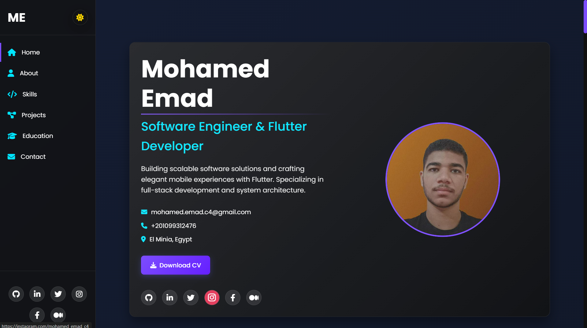 Flutter developer portfolio website showing mobile and web interfaces